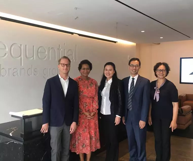 2018年5月，美國上市家政公司martha stewart誠摯邀請(qǐng)三替集團(tuán)董事長陶曉鶯一行赴美進(jìn)行商務(wù)洽談，已達(dá)成戰(zhàn)略合作意向.jpg